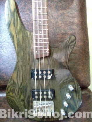 IBANEZ BASS GUITAR